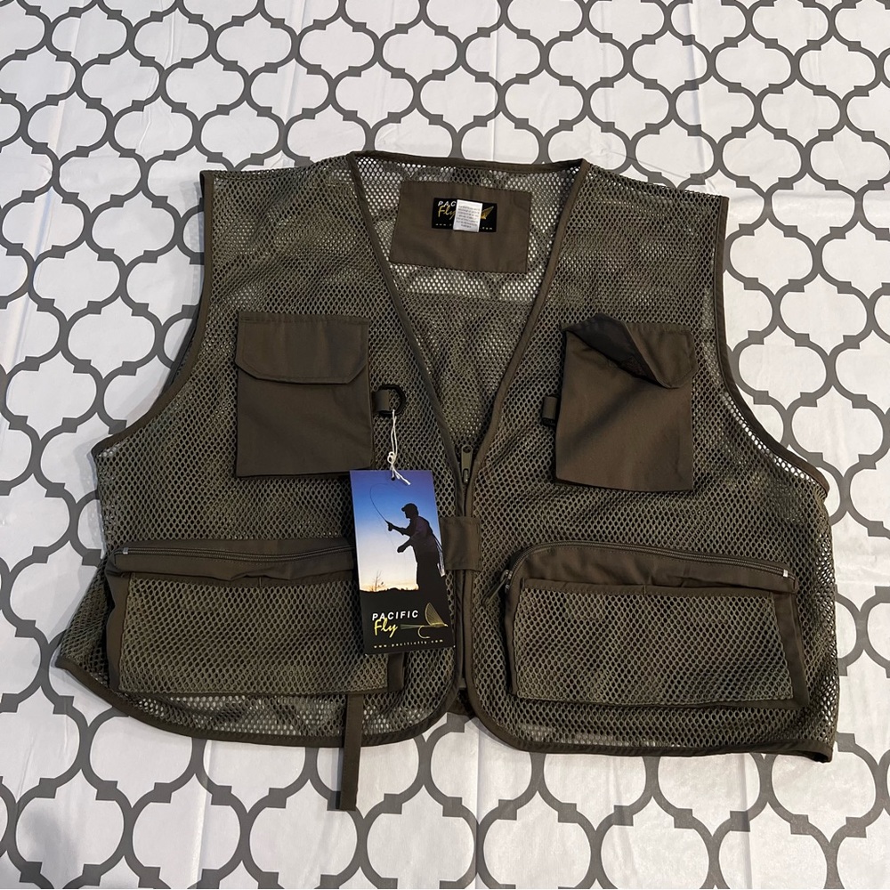 Pacific Fly Featherweight Mosh Vast Olive Men’s XL New Fishing Multi Pocket